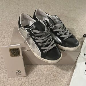 Golden Goose 
Silver & Black Ice Super-Star Laminated Leather Sneaker